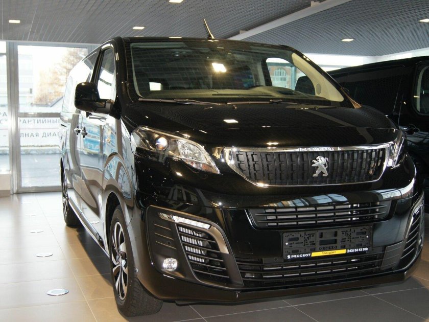 Peugeot traveller 2021