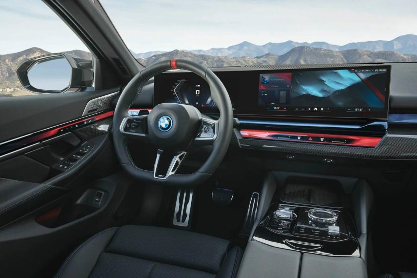 BMW 5 2024 Interior