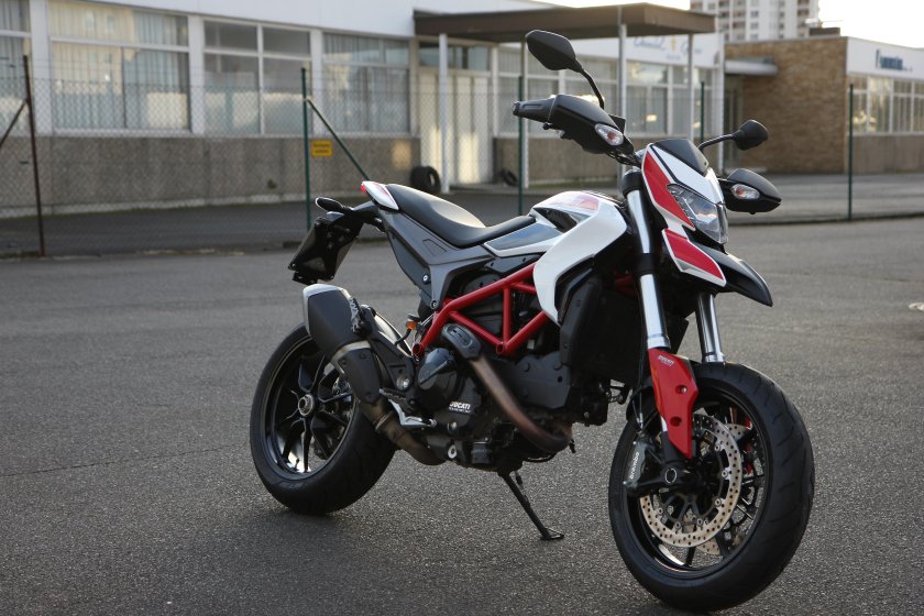 Ducati Hypermotard 821