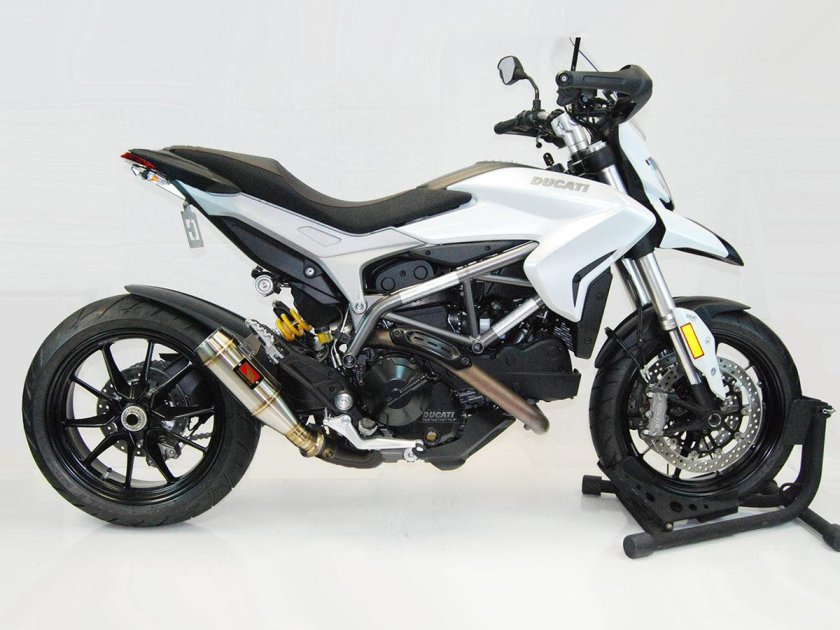 Hypermotard 821