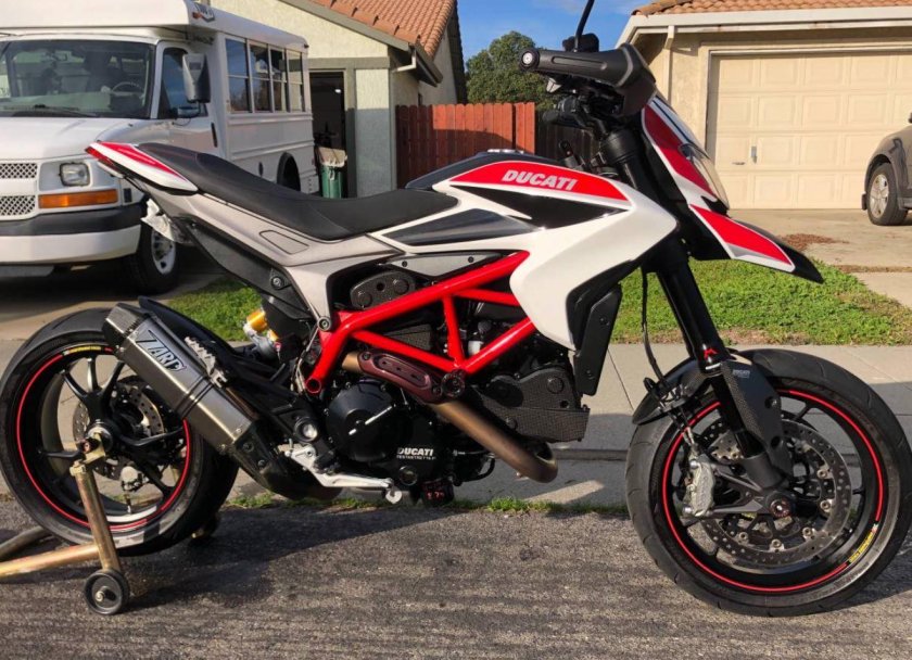 Ducati hypermotard 821 sp sc