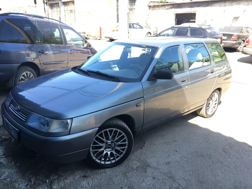 ВАЗ 2111 r15