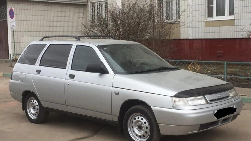 ВАЗ 2111 серебристая
