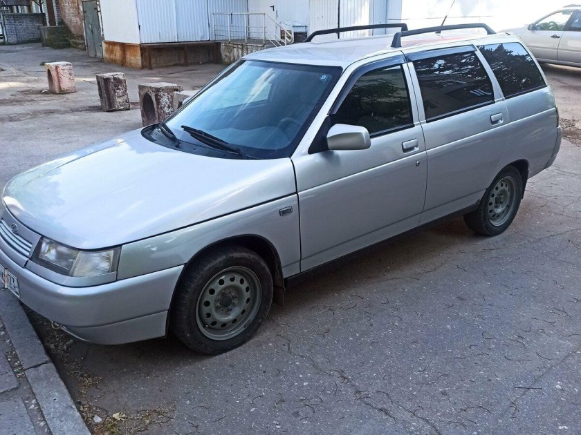 ВАЗ 2111 универсал серебристый