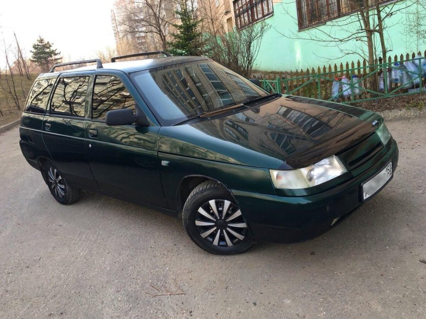 ВАЗ 2111 зеленая