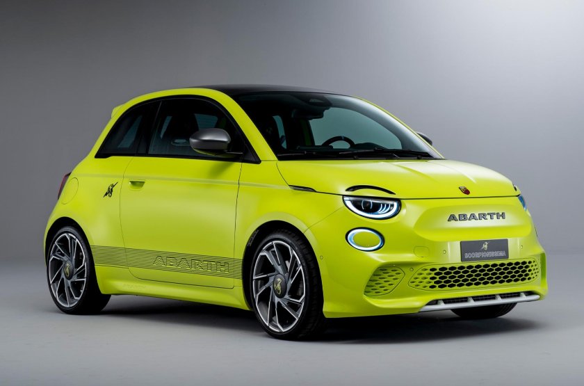 Fiat 500e together Abarth 500e