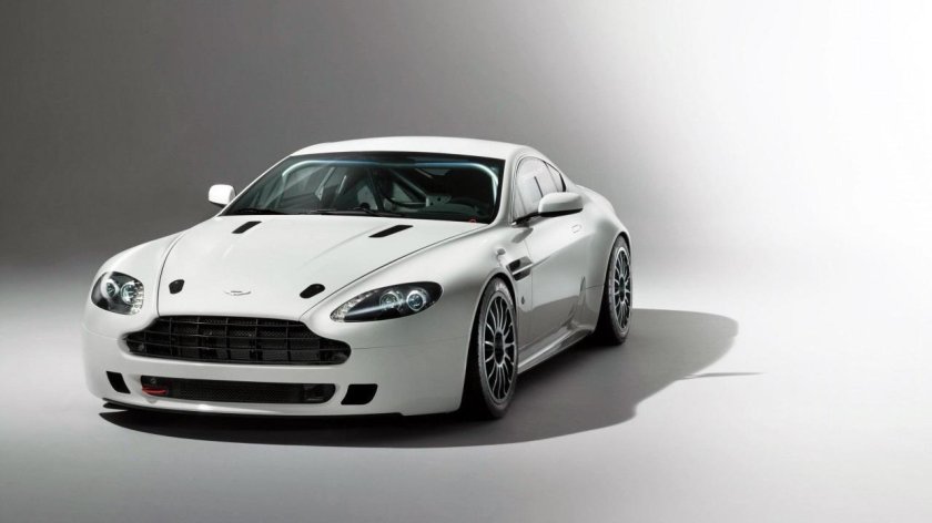 Астон Мартин