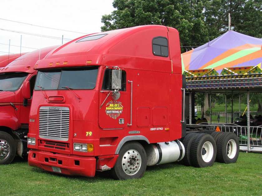 Фредлайнер FLB 9064