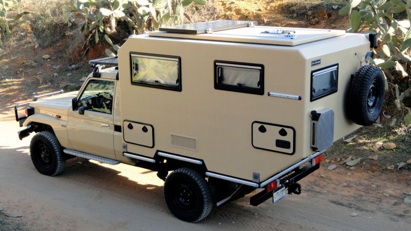 Toyota Land Cruiser 70 кемпер