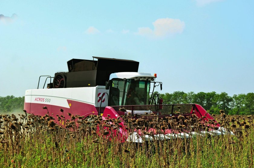 Комбайн акрос 550