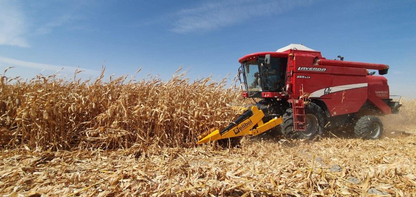 Комбайн для уборки кукурузы