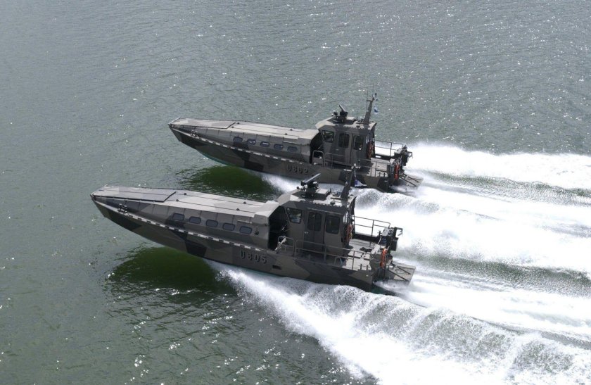 Десантный катер Watercat m12