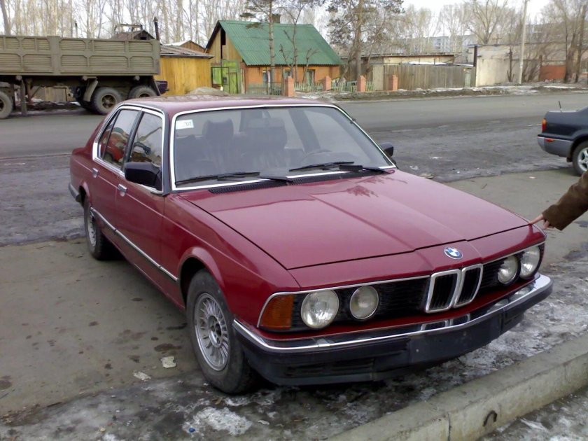 BMW 728 e23