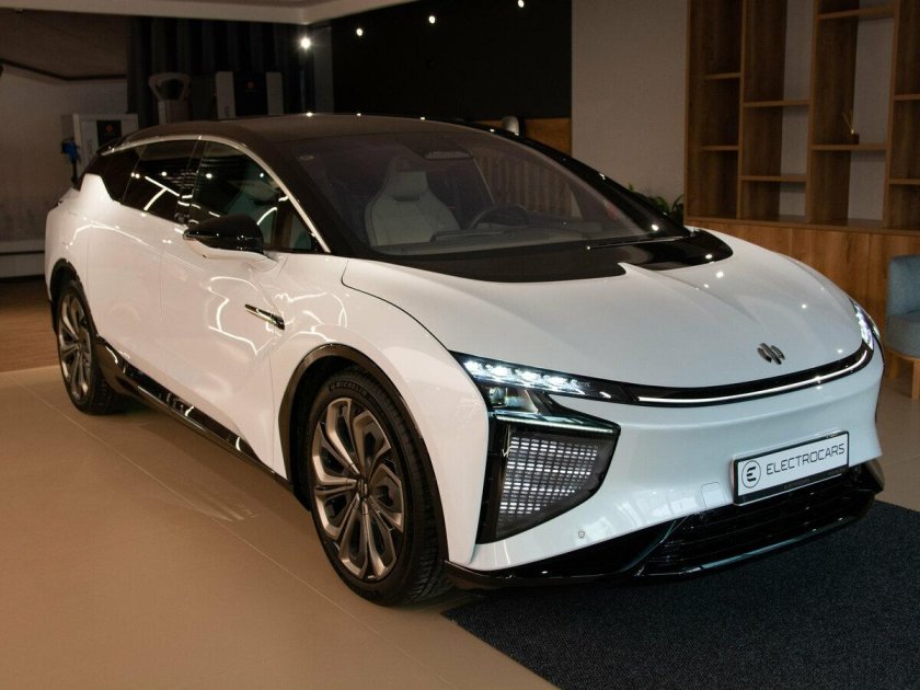 Электромобиль hiphi