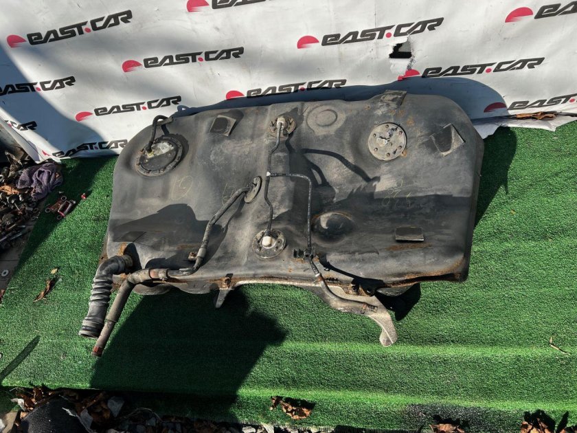 Топливный бак Тойота тундра