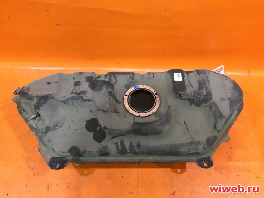 Бензобак королла е120