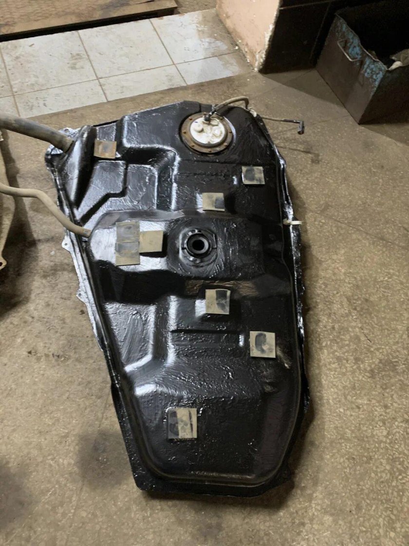 Тойота Королла топливный бак