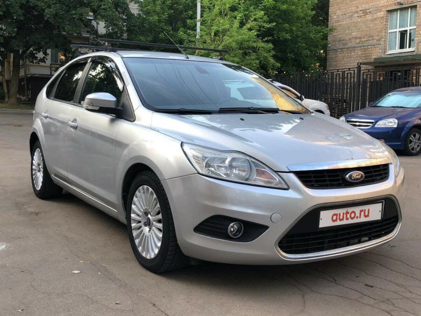 Ford Focus 2 серебристый