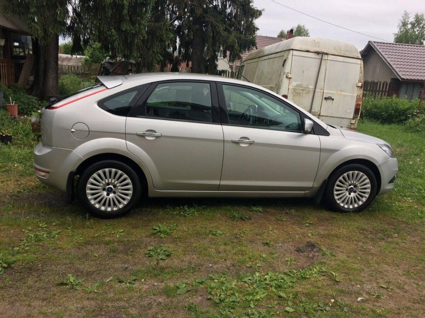 Форд фокус 2 Рестайлинг хэтчбек серебристый