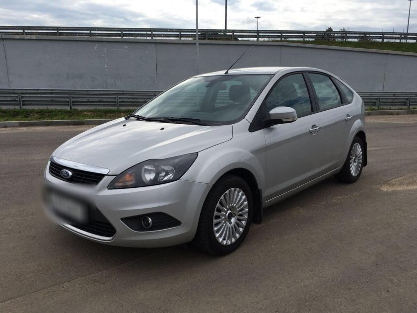 Ford Focus 2 Рестайлинг хэтчбек серебристый