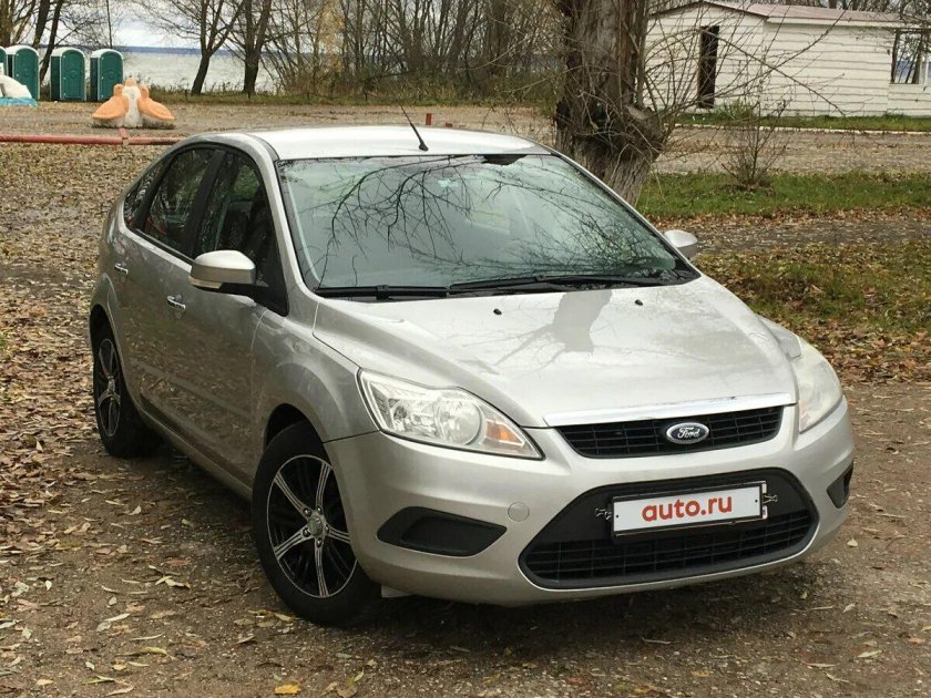 Ford Focus 2 серебристый