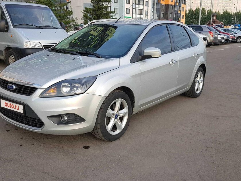 Ford Focus 2 хетчбэк серебристый