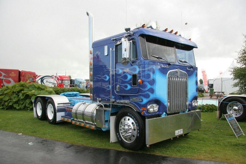 Kenworth k100