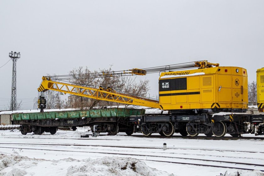 Ж/д кран кж 562