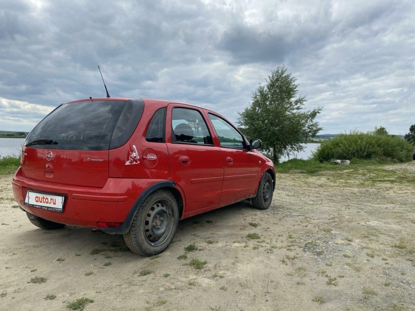 Опель корса 2004 года