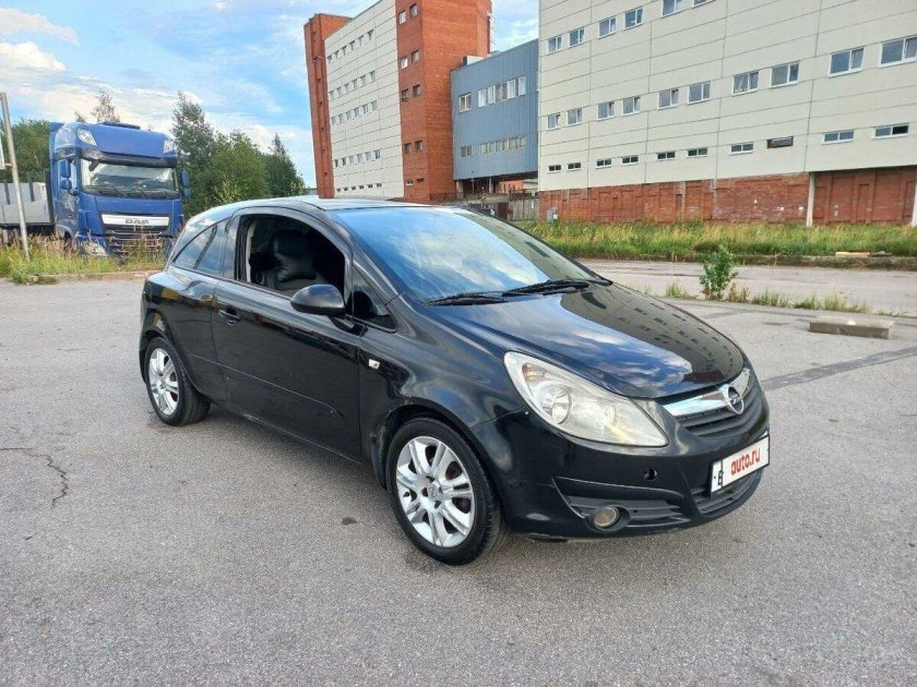 Опель Корса 2012