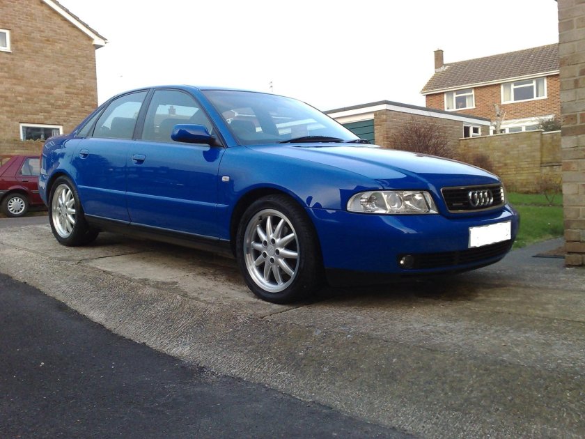 Ауди а4 2000 года