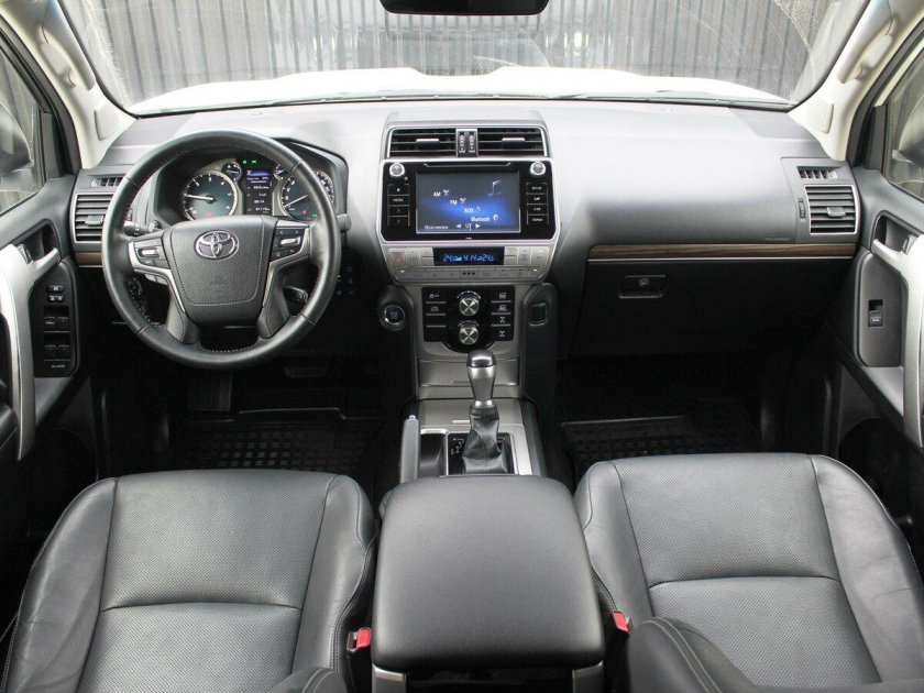 Toyota Prado 150 салон