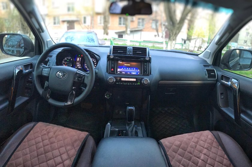 Toyota Prado 150 салон
