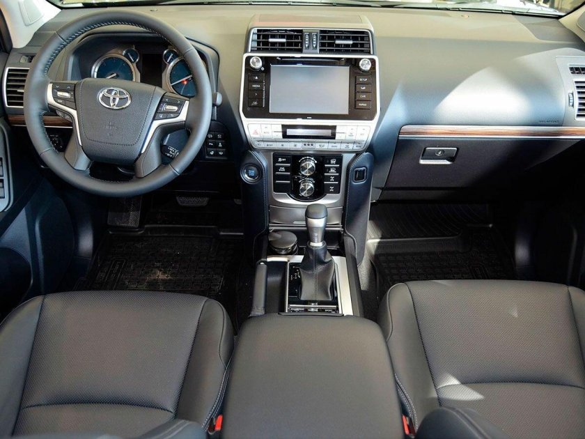 Toyota Land Cruiser Prado 2021 Interior