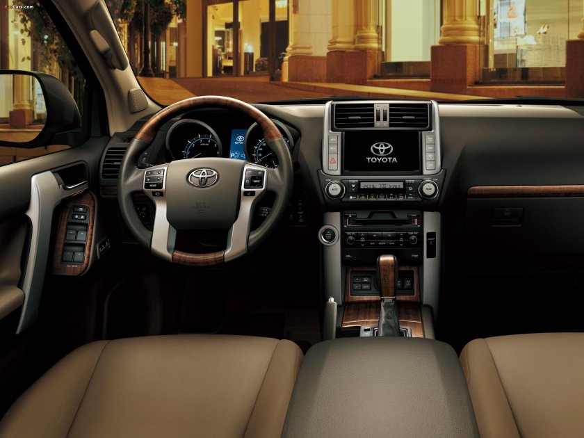 Toyota Land Cruiser Prado 2015