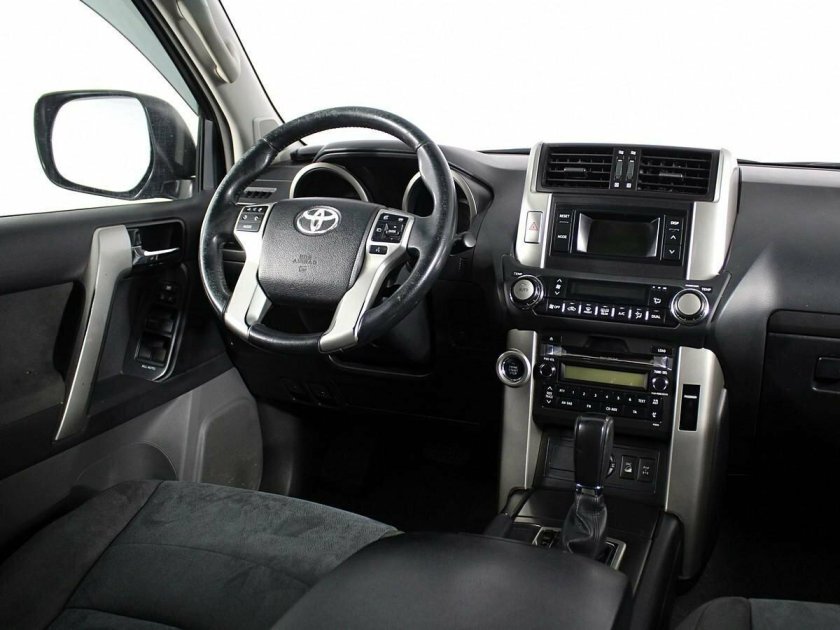 Тойота ленд Крузер Прадо 150 2010 г.в