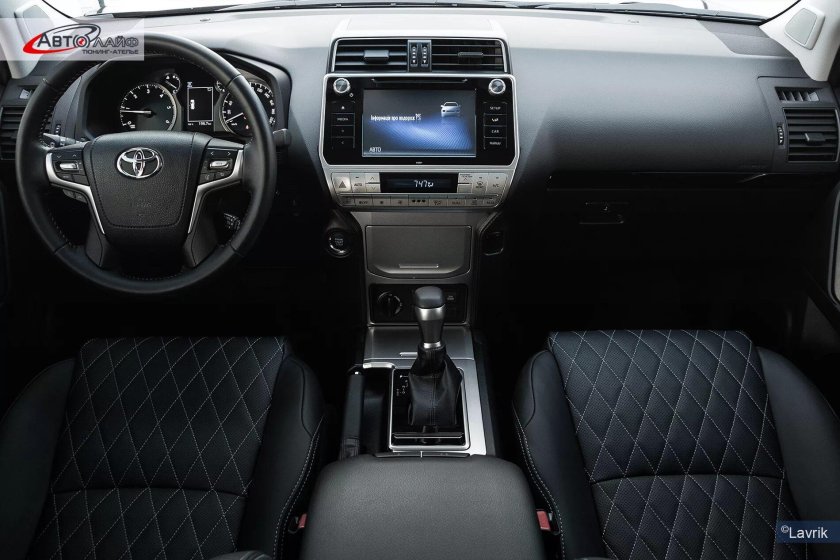 Toyota Land Cruiser Prado 2018 Interior