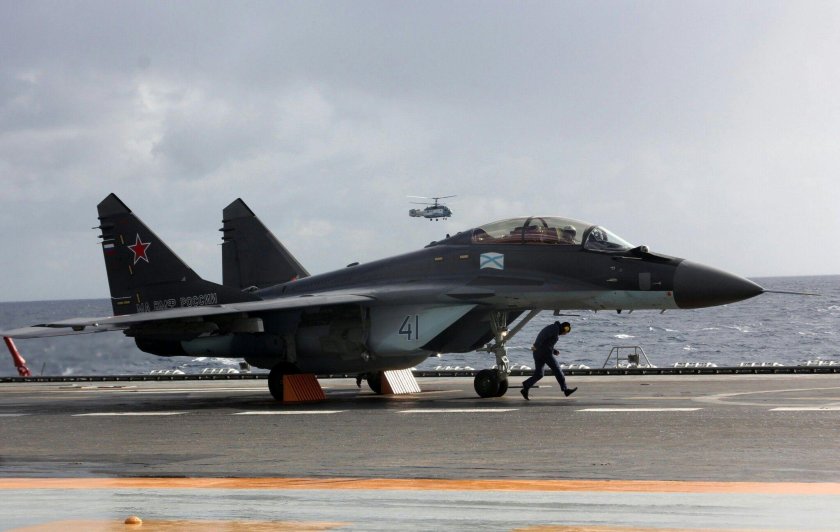 Палубный истребитель миг-29к