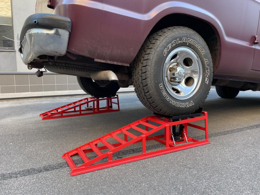 Металлическая рама Аппарель-пандус Wiederkraft 2 т WDK-87020