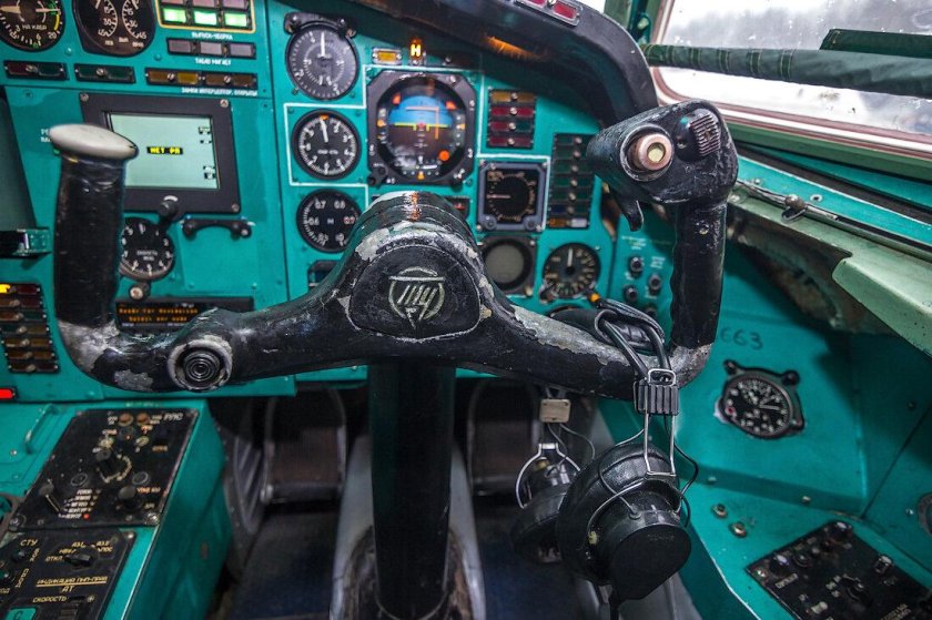 Ту-154м приборная панель