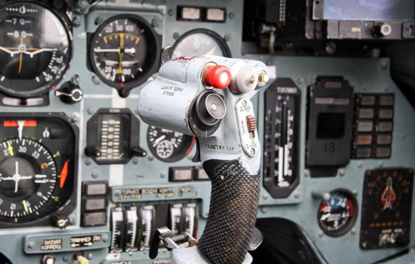 Су 27 кабина