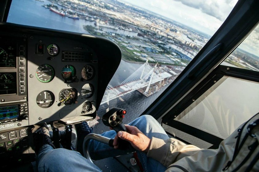 H130 вертолет кабина