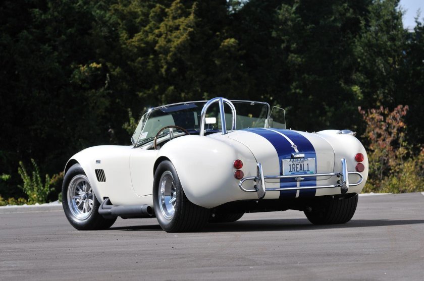 Машина Shelby Cobra 427