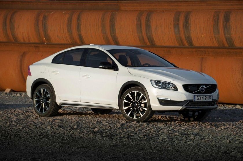 Volvo s60 Cross Country 2015