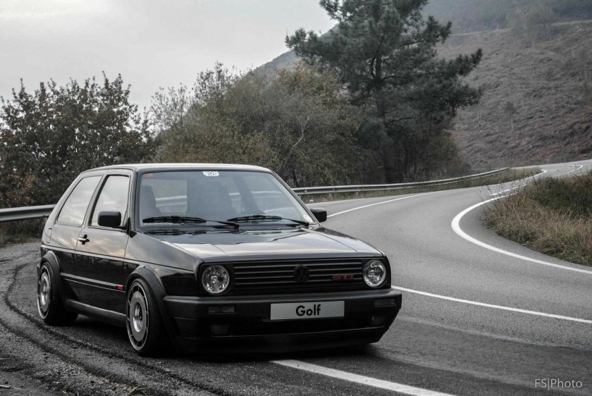 Volkswagen Golf 2 GTI