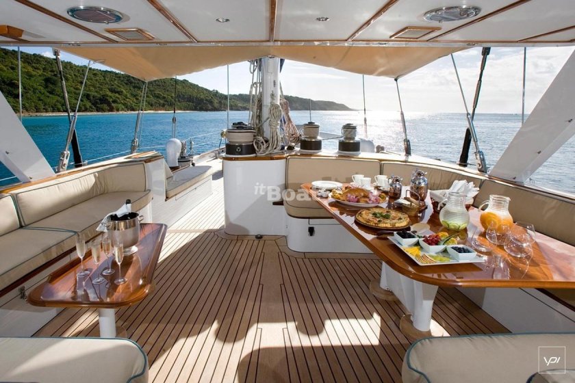 Яхта Palmer Johnson