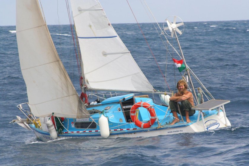 Парусный швертбот