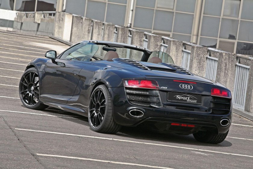 Audi r8 Spyder черная