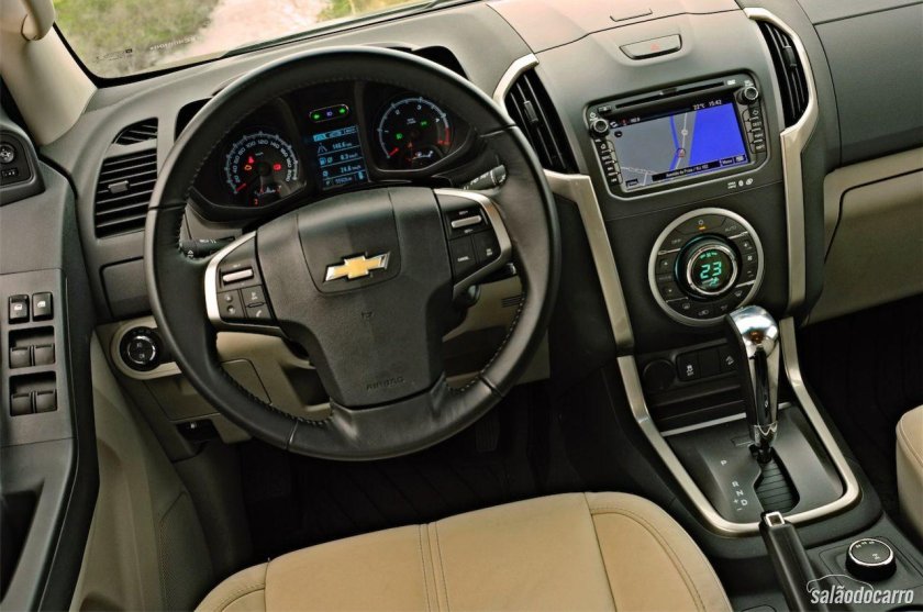 Chevrolet trailblazer 2014 салон