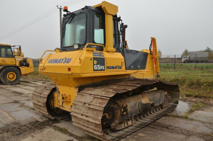 Бульдозер Комацу d65